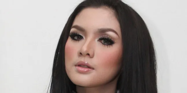 Kegemukan Buat Vicky Shu Tak Pede