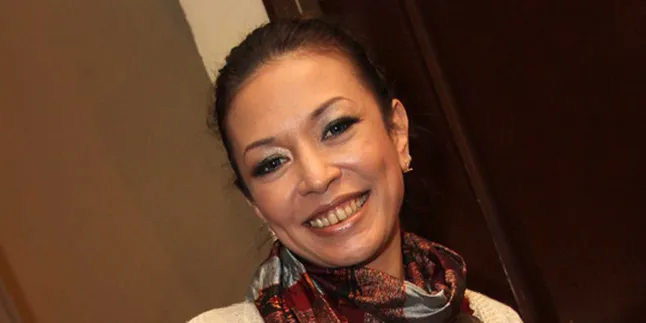 Syaharani: ESQI:EF Tak Target Album