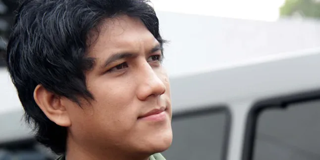 Arda Naff - Tantri Eratkan Hubungan Dengan Buat lagu