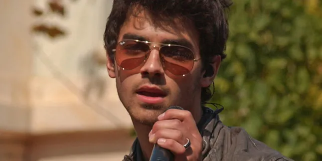 Joe Jonas Jatuh Cinta Pada Britney Spears