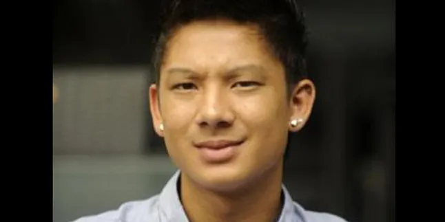 Kim Jeffry Tak Tahu Rencana Pernikahan Jennifer - Irfan Kim Jeffry Tak Tahu Rencana Pernikahan Jennifer - Irfan