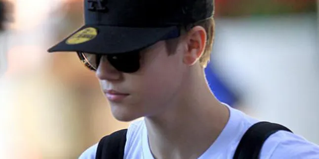 Justin Bieber Bakar Celana Dalam Bekasnya Justin Bieber Bakar Celana Dalam Bekasnya