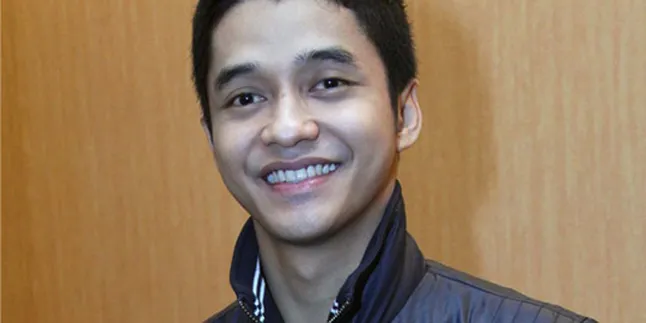 Adly Fairuz Kenalkan Pacar Pada Shireen Sungkar