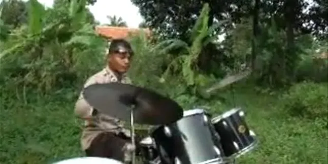 Brimob 'Ngerock' Disambut Baik