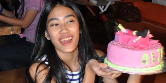 Alika: Usia 17 Tahun Harus Bisa Handle Masalah Alika: Usia 17 Tahun Harus Bisa Handle Masalah