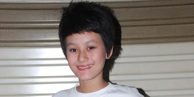 Dinda Hauw Rela Botak di 'SURAT KECIL UNTUK TUHAN'