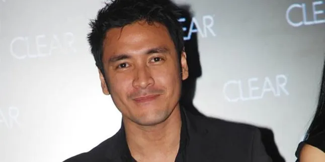 Tak Bisa Akting, Ello Tetap Fokus di Musik