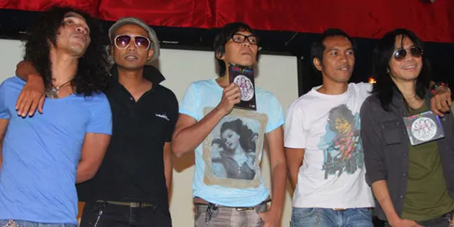 Slank dan Duo Maia Hibur Marga Simbolon di Medan