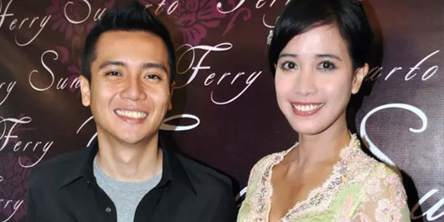 Adat Sunda Iringi Fanny Fabriana Melepas Lajang Adat Sunda Iringi Fanny Fabriana Melepas Lajang