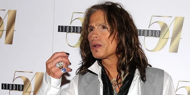 Steven Tyler Masih Nego, Nasib Jennifer Lopez Tak Jelas