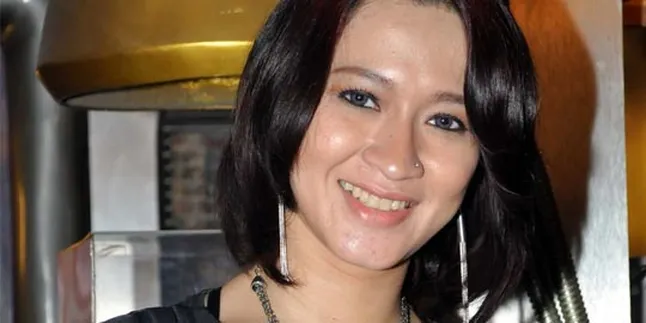 Okie Agustina Putus Dari Phewe?