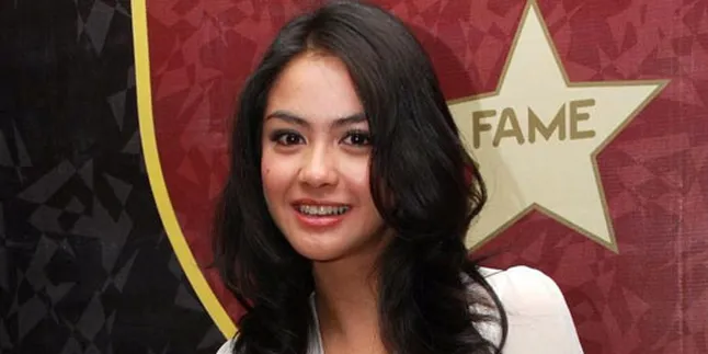 Revalina Nggak Masalah Disebut Anak Mama