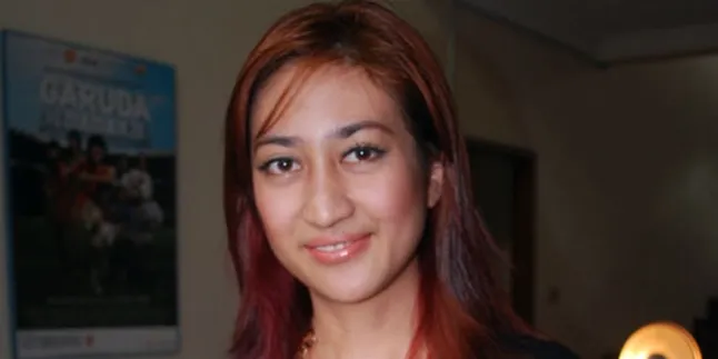 Helmalia Putri Kembali ke Dunia Hiburan