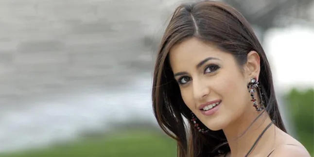 Ultah, Katrina Kaif Minta Hadiah?