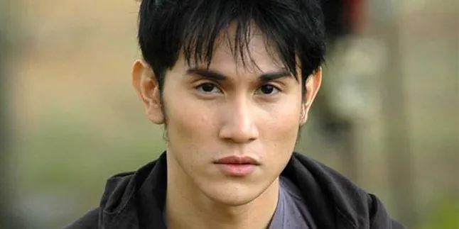 Vino G Bastian Pemeran Utama Terfavorit FTV Awards 2011