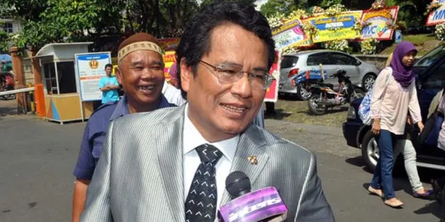 Hotman Paris Ungkap Rencana Lamaran Anang Hermansyah Hotman Paris Ungkap Rencana Lamaran Anang Hermansyah