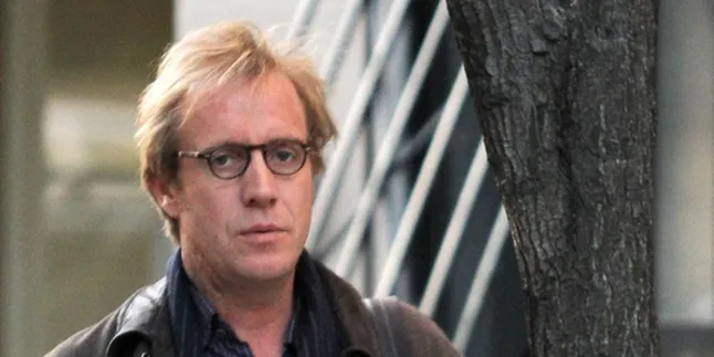 Rhys Ifans Direkrut James Bond