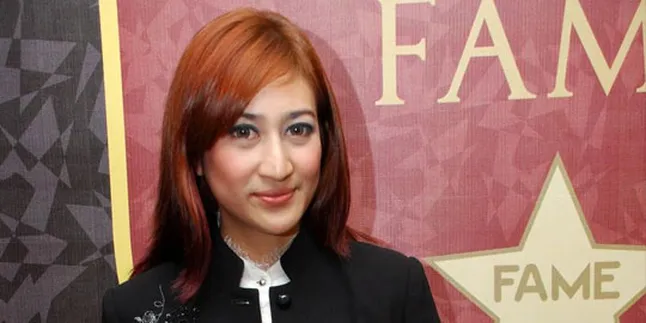 Helmalia Putri Kangen Berebut Makanan