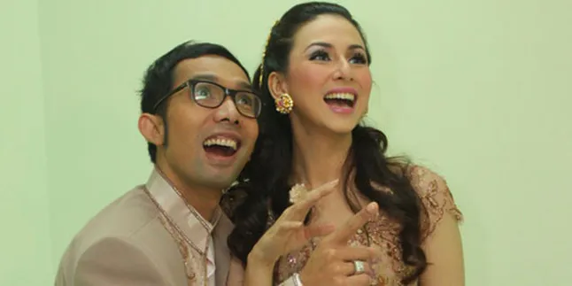 Nikah Massal Bikin Deswita Maharani Ingin Cepat Nikah Nikah Massal Bikin Deswita Maharani Ingin Cepat Nikah