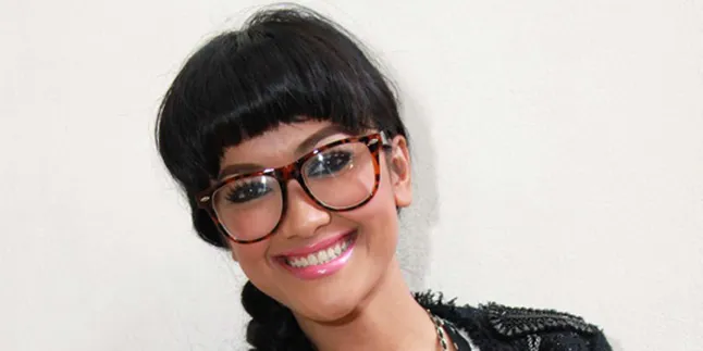 Jupe Berangan Bulan Madu Jelajahi Pulau Terpencil