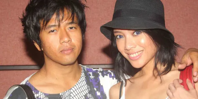 Ariel Nidji: Mie Instant Buatan Dea Enak Banget! Ariel Nidji: Mie Instant Buatan Dea Enak Banget!