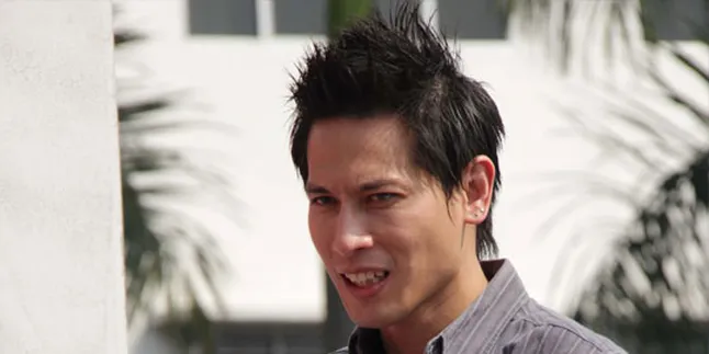 Chef Juna Lebih Enjoy Makan di Pinggir Jalan