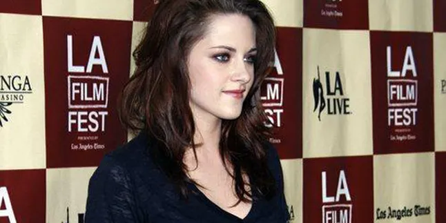 Kehamilan Gugah Insting Keibuan Kristen Stewart Kehamilan Gugah Insting Keibuan Kristen Stewart