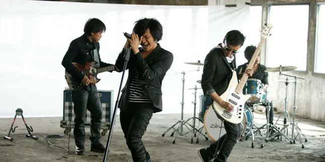 Single Religi Gigi Jadi OST 'Para Pencari Tuhan' Single Religi Gigi Jadi OST 'Para Pencari Tuhan'