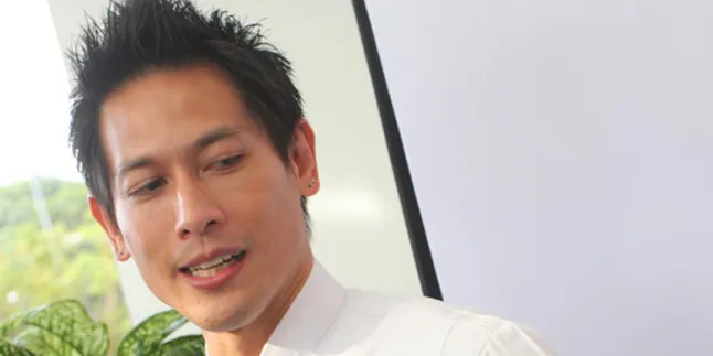 Chef Juna Suka Hiking