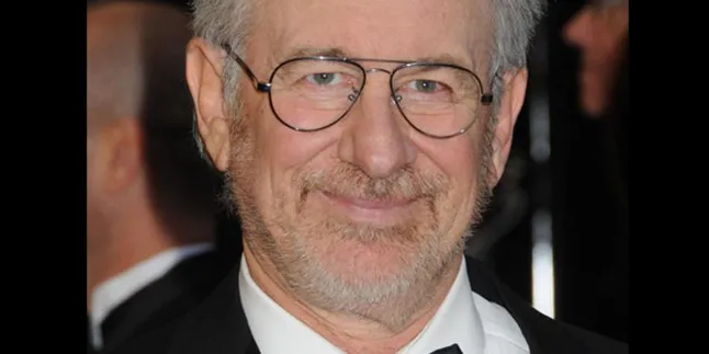 Jumpa Fans di Pantai, Steven Spielberg Didenda