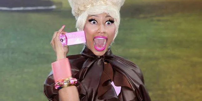Mengumpat di Panggung, Nicki Minaj Didenda