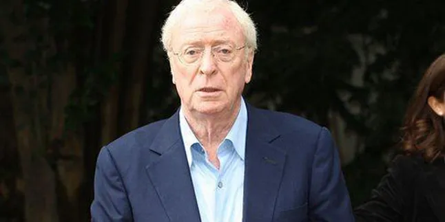 Michael Caine Dibuat 'BAMBI' Menangis