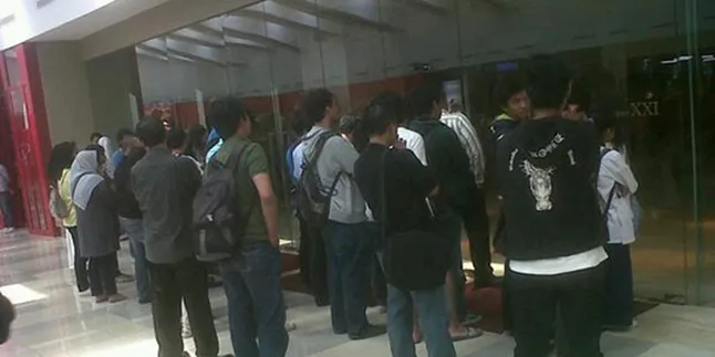 HP7: Nggak Mau Ngantri? Titip Beli Tiket