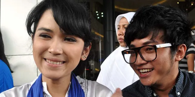 Dinda Kanyadewi: Dochi Pintar Bersilat Lidah