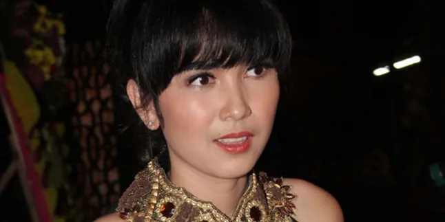 Dinda Kanyadewi Tetap Bersahabat Dengan Mantan