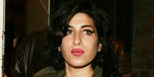 Amy Winehouse Meninggal Karena Kokain?