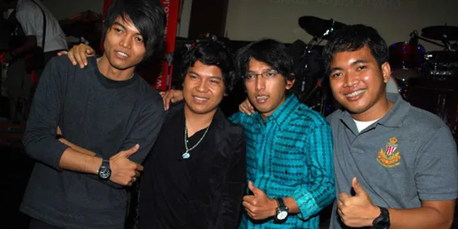 Wali Band Dukung Program Ponpes Kilat