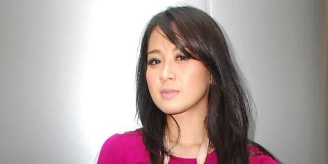 Astrid: Hanya Saya Dan Tuhan Yang Tahu Astrid: Hanya Saya Dan Tuhan Yang Tahu