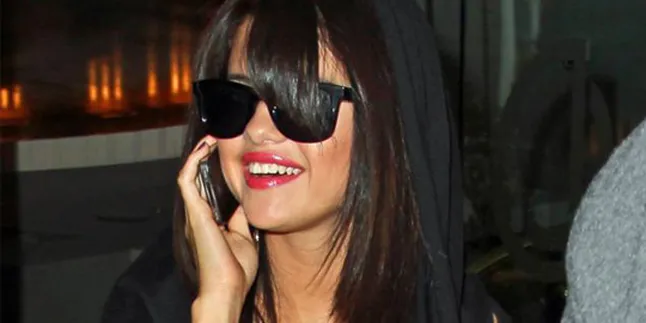 Selena Gomez Bukan Penggemar Parfum Bieber? Selena Gomez Bukan Penggemar Parfum Bieber?