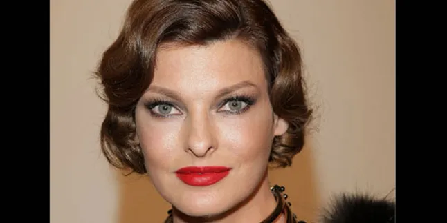 Linda Evangelista Tuntut Biaya Anak US$46 Ribu Per Bulan