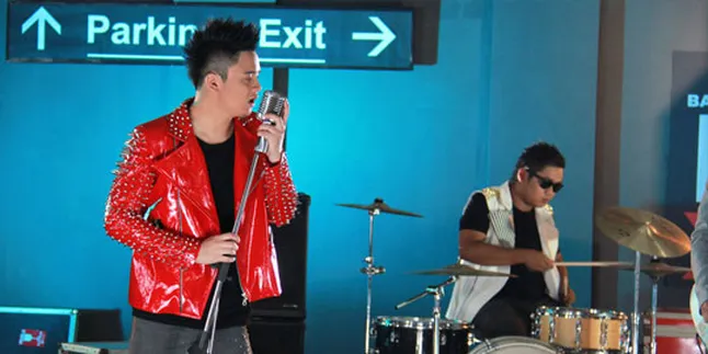 Derby & The Revolution Belum Ingin Duet Bareng Gita