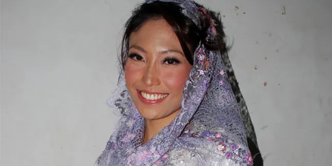 Ayu Dewi Target Khatam Al Quran Saat Ramadhan