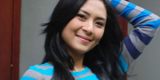 Tina Astari Gelar Pernikahan Solo November Nanti