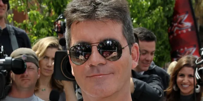 Simon Cowell Digugat Kontestan 'X-FACTOR'