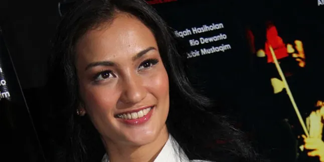 Atiqah Hasiholan Janji All Out di 'ARISAN 2'