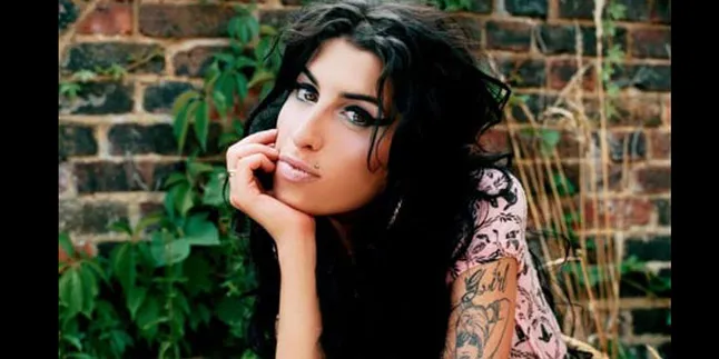OMG! Rumah Amy Winehouse Dibobol Pencuri