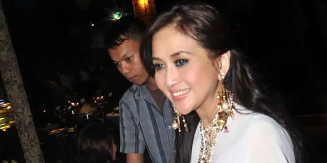 Paramitha Rusady Ultah Ke-45 di Bulan Penuh Berkah