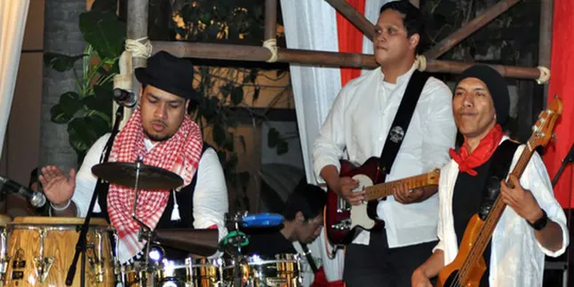 Yuke Garap Single Bareng The Groove