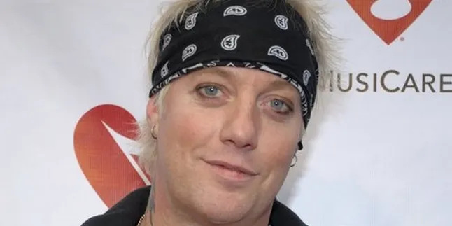 Mantan Vokalis Warrant Tutup Usia