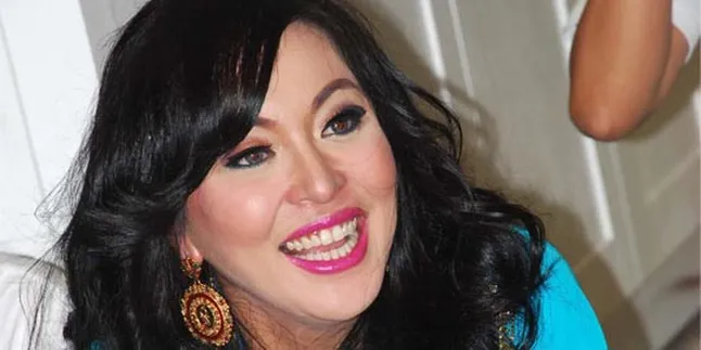 Digosipkan, Angelina Sondakh Hanya Tertawa